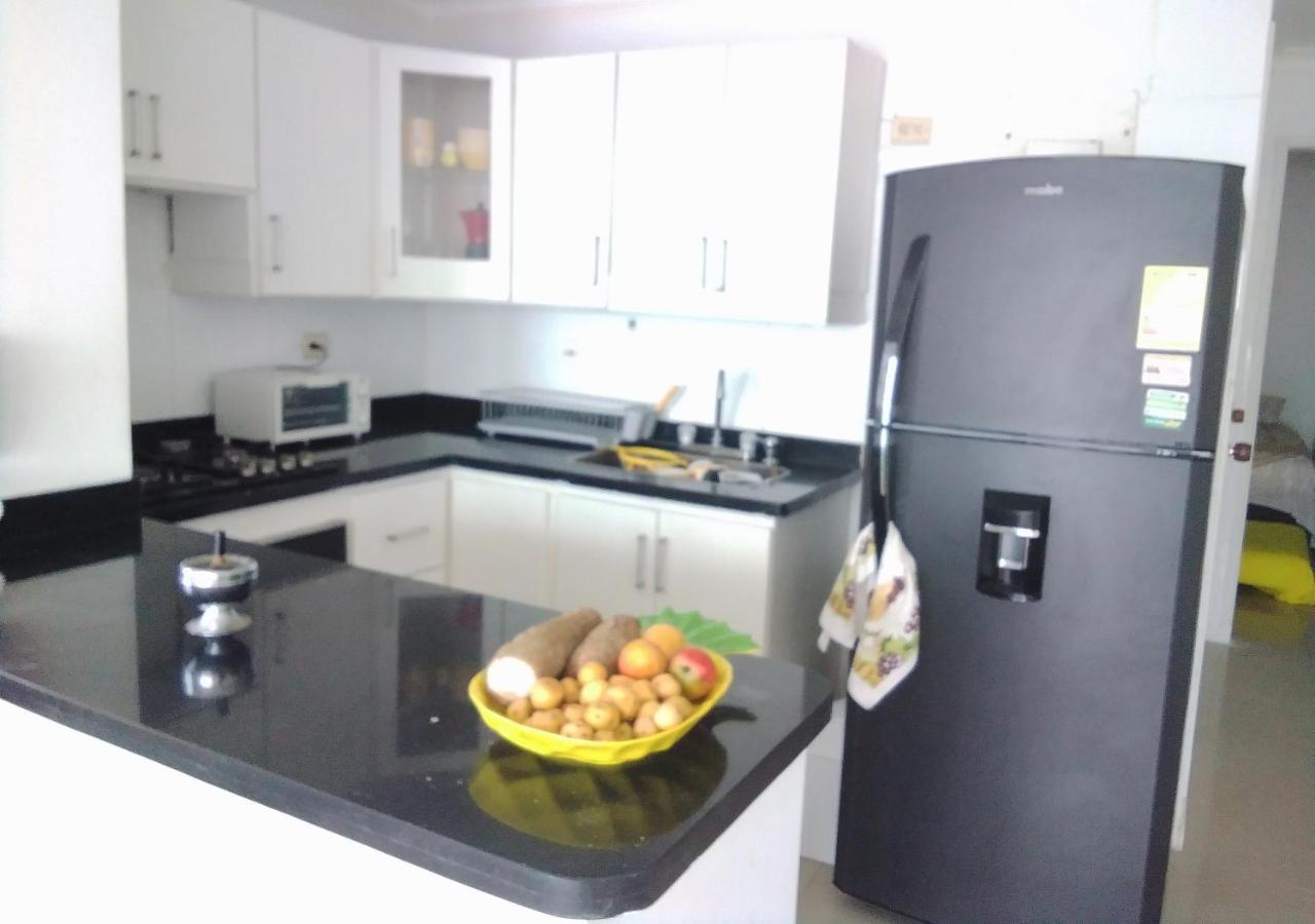 Apartamento , Vista A La Ciudad Antigua Y Playa Cartagena Luaran gambar
